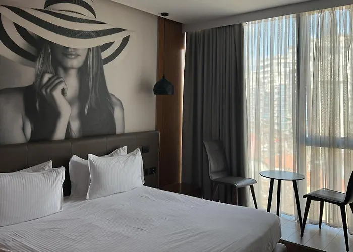 Black Diamond Hotel