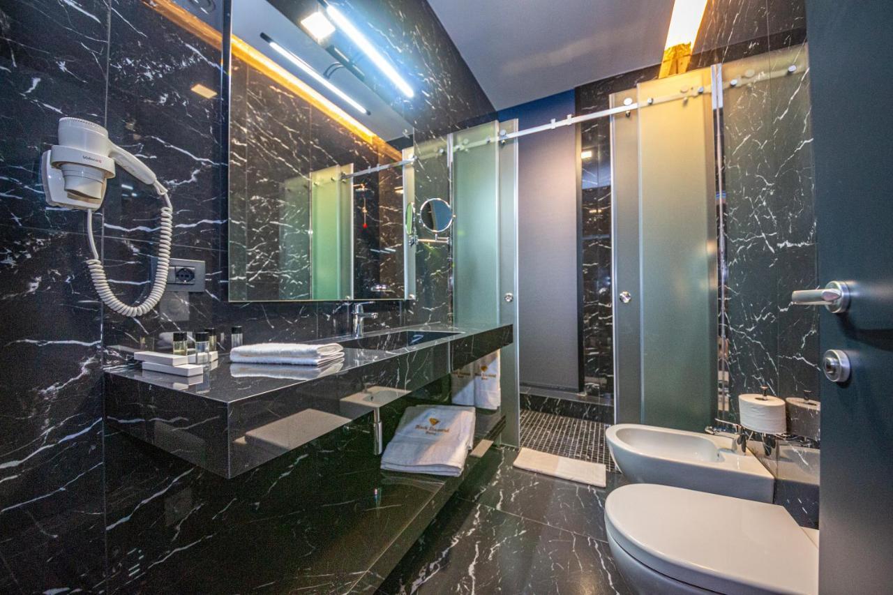 Black Diamond 4* Тирана