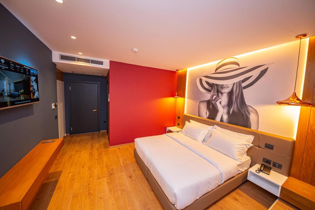 Готель Black Diamond 4*