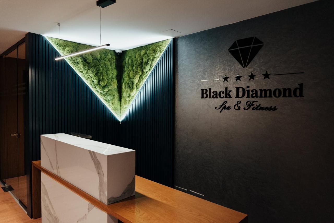 Black Diamond 4*